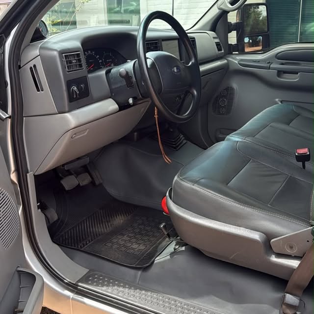 FORD F-250 XLT-L - Imagem 8