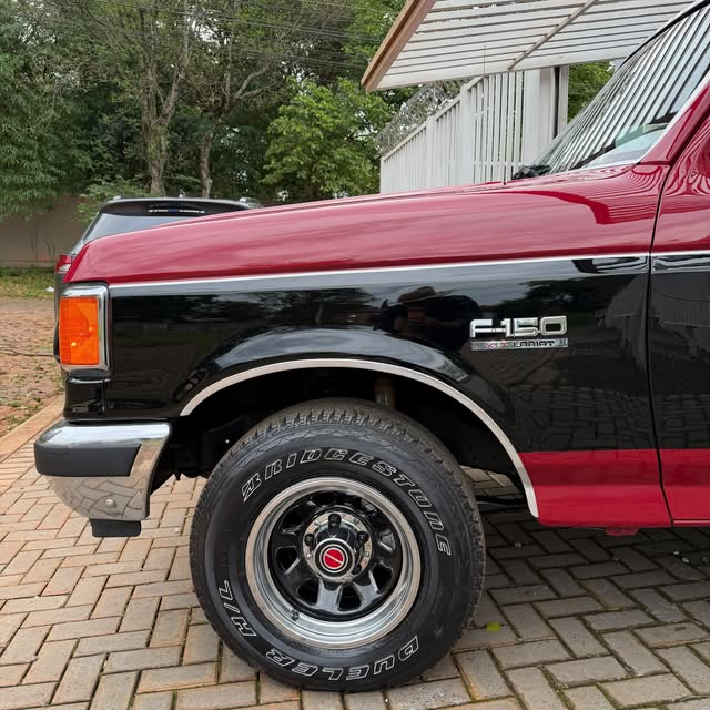 FORD F-150 XLT LARIAT - Imagem 8