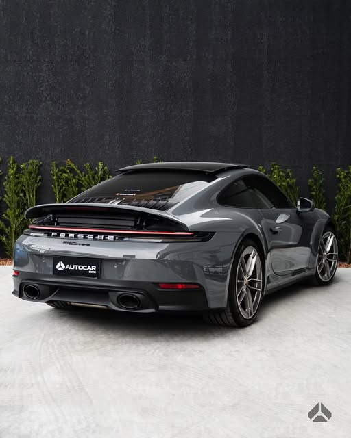 PORSCHE 911 CARRERA - Imagem 3
