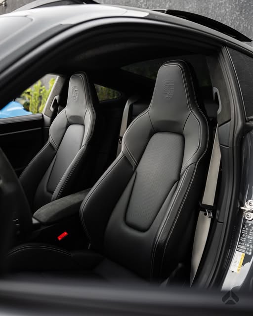 PORSCHE 911 CARRERA - Imagem 8