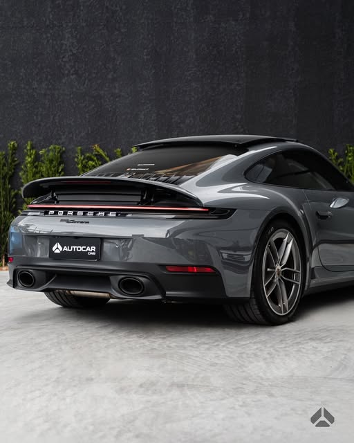 PORSCHE 911 CARRERA - Imagem 10
