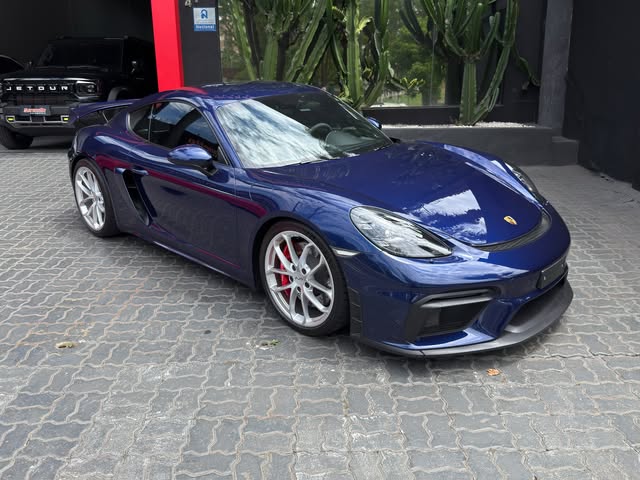 PORSCHE 718 CAYMAN GT4 - Imagem 3