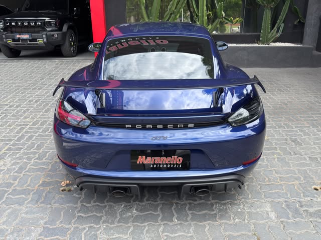 PORSCHE 718 CAYMAN GT4 - Imagem 5