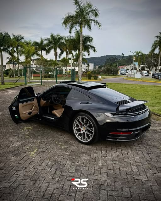 PORSCHE 911 CARRERA 3.0 - Imagem 5