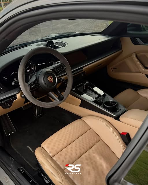 PORSCHE 911 CARRERA 3.0 - Imagem 7