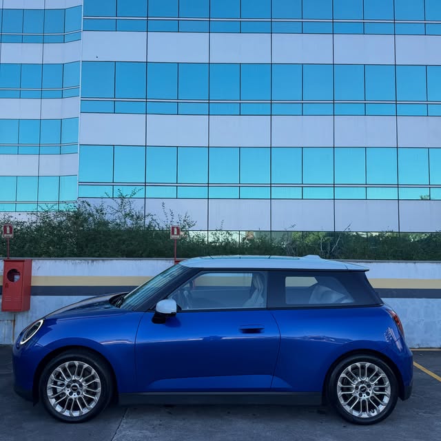 MINI COOPER SE - Imagem 5