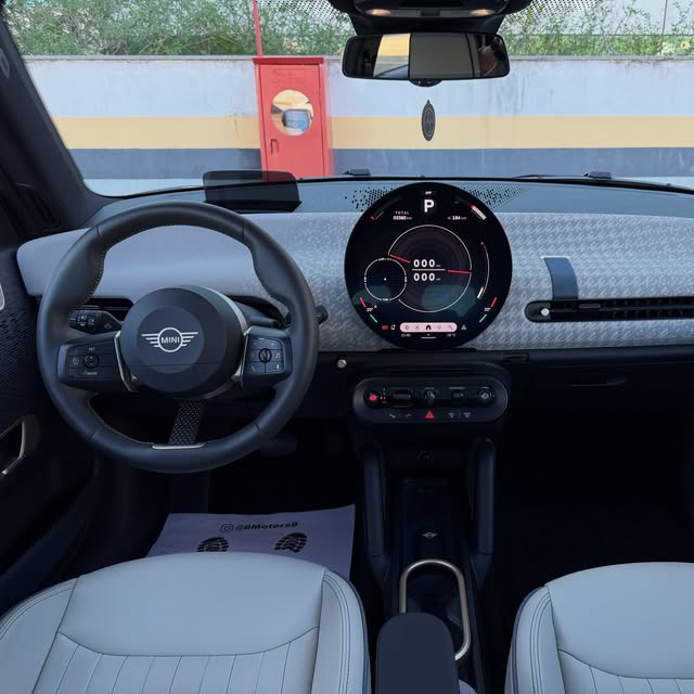 MINI COOPER SE - Imagem 9