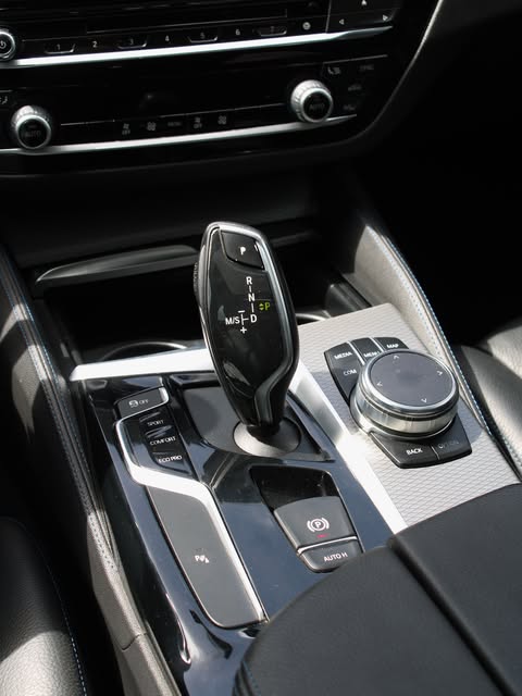BMW 530I M SPORT - Imagem 8