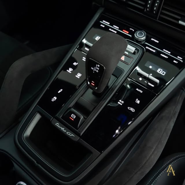 PORSCHE CAYENNE TURBO GT - Imagem 18