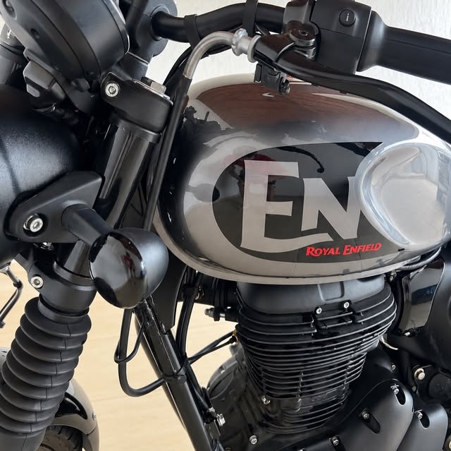 ROYAL ENFIELD HUNTER - Imagem 6