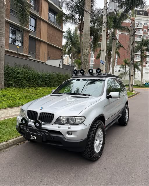 BMW X5 - Imagem 1