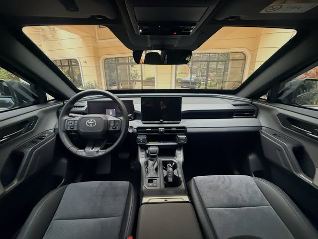 TOYOTA RAV4 S HÍBRIDO - Imagem 5