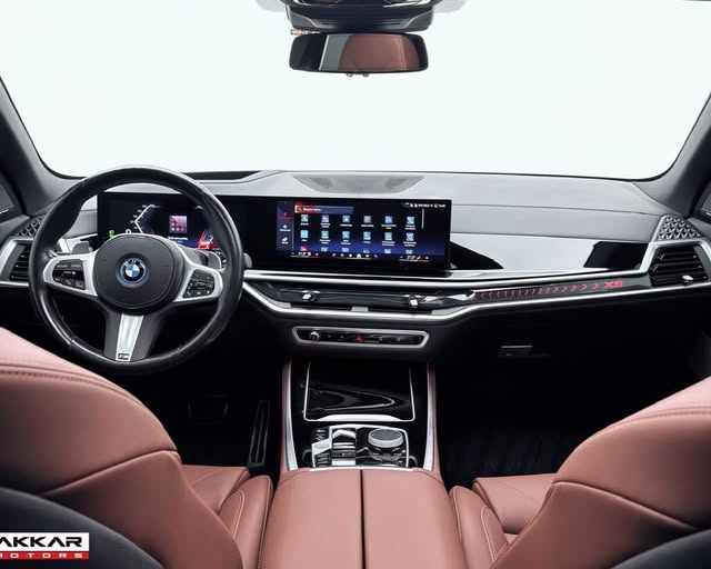 BMW X5 XDRIVE50E M SPORT - Imagem 7