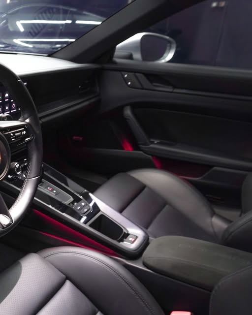 PORSCHE 911 CARRERA GTS - Imagem 5
