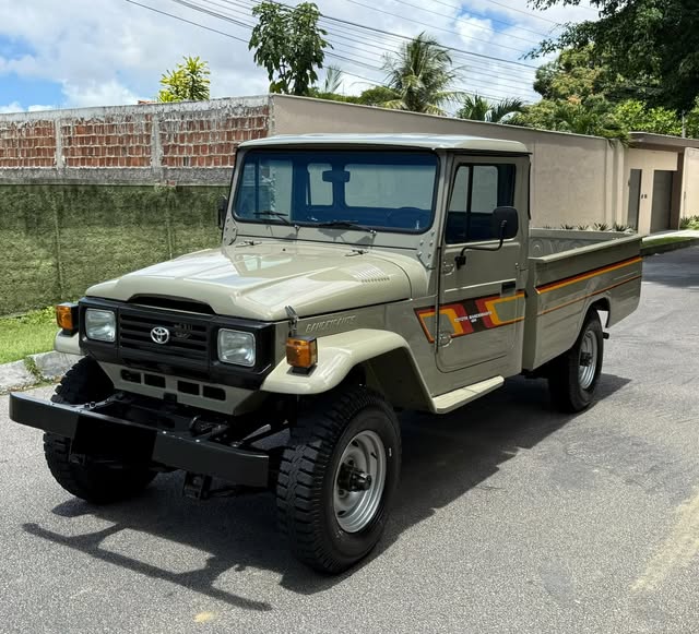 TOYOTA BANDEIRANTE - Imagem 2