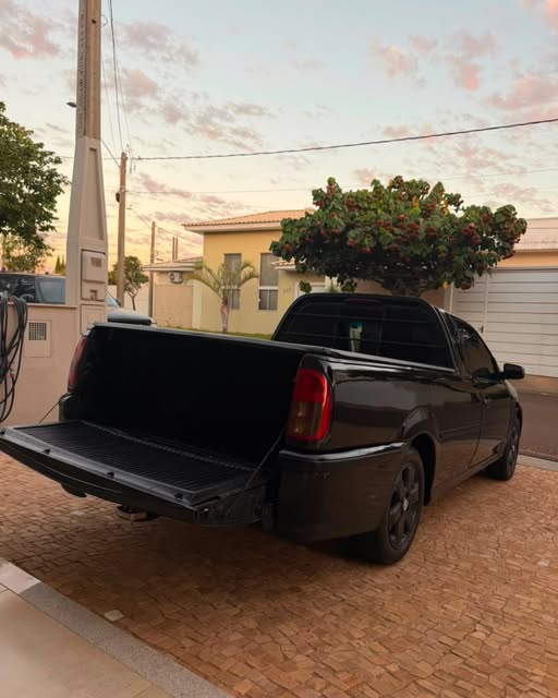 VOLKSWAGEN SAVEIRO - Imagem 18