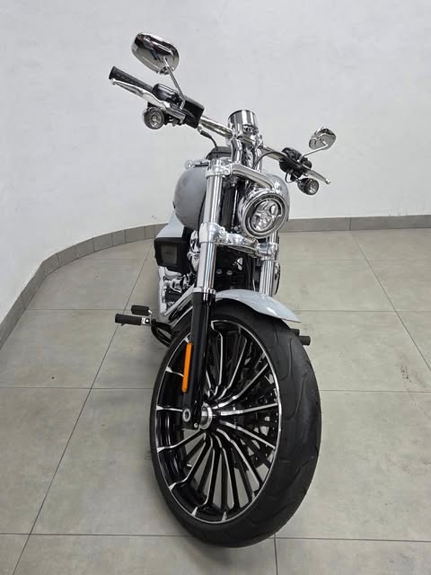 HARLEY-DAVIDSON SOFTAIL BREAKOUT - Imagem 10