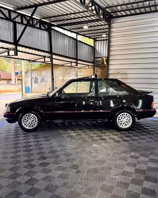 FORD XR3 - Imagem 17