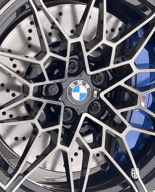 BMW M3 COMPETITION - Imagem 6