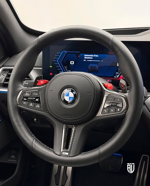 BMW M3 COMPETITION - Imagem 10