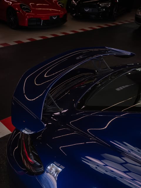 PORSCHE 718 CAYMAN GT4 - Imagem 17