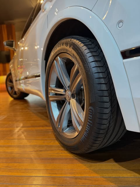 VOLKSWAGEN TIGUAN R-LINE - Imagem 16