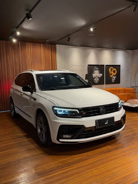 VOLKSWAGEN TIGUAN R-LINE - Imagem 17