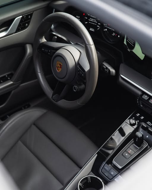 PORSCHE 911 CARRERA - Imagem 6