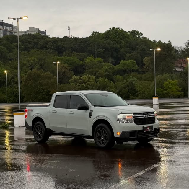 FORD MAVERICK LARIAT FX4 - Imagem 1