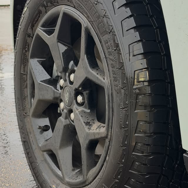 FORD MAVERICK LARIAT FX4 - Imagem 2