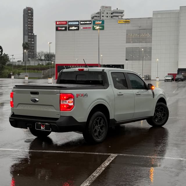 FORD MAVERICK LARIAT FX4 - Imagem 8