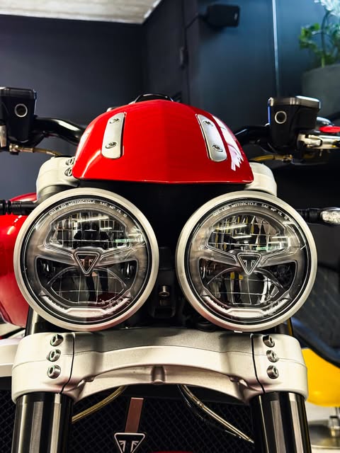 TRIUMPH ROCKET 3 R - Imagem 3