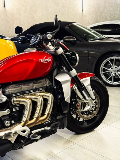 TRIUMPH ROCKET 3 R - Imagem 5
