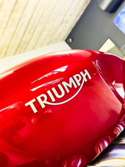 TRIUMPH ROCKET 3 R - Imagem 7