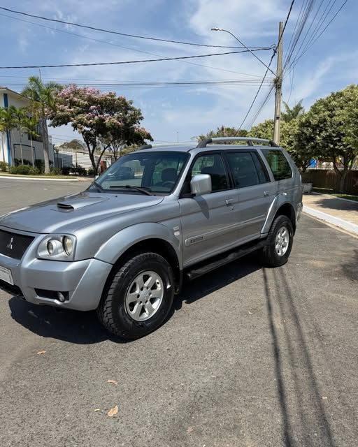 MITSUBISHI PAJERO SPORT - Imagem 1