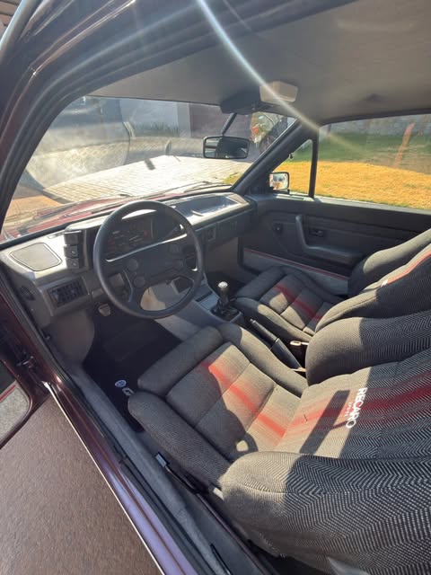 VOLKSWAGEN GOL GTI - Imagem 10