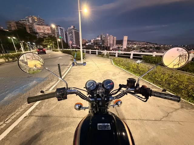 HONDA CB 750 K7 - Imagem 10