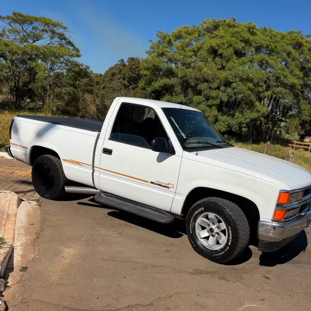 CHEVROLET SILVERADO - Imagem 5