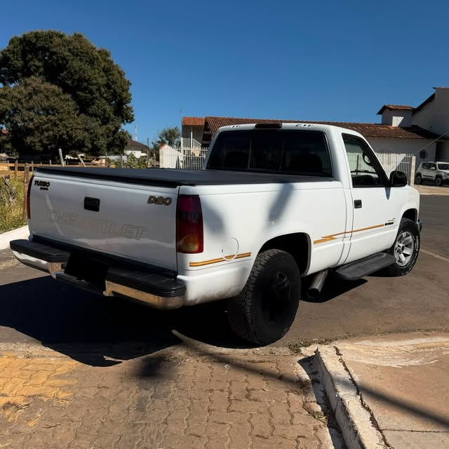 CHEVROLET SILVERADO - Imagem 8