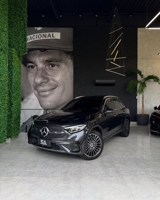 MERCEDES-BENZ GLC 300 2.0 MHEV AMG LINE 4MATIC 9G-TRONIC - Imagem 2
