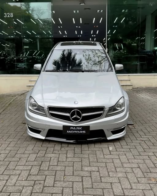 MERCEDES-BENZ C 63 AMG P30 - Imagem 3