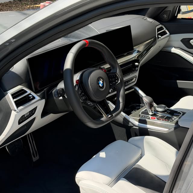 BMW M3 COMPETITION - Imagem 10
