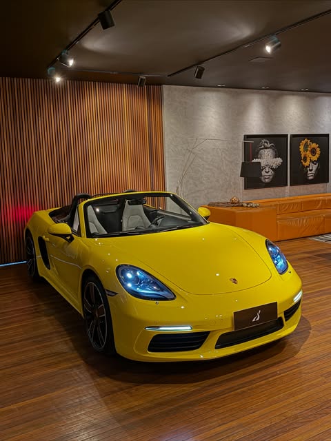 PORSCHE 718 BOXSTER - Imagem 1