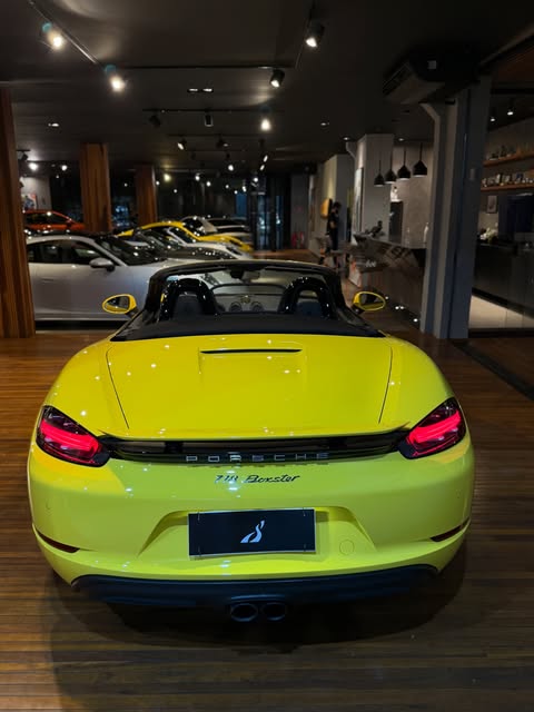 PORSCHE 718 BOXSTER - Imagem 17