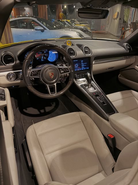 PORSCHE 718 BOXSTER - Imagem 8
