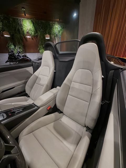 PORSCHE 718 BOXSTER - Imagem 9