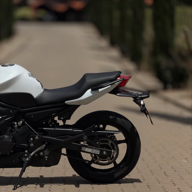 YAMAHA XJ6 - Imagem 6