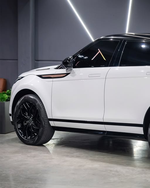 LAND ROVER EVOQUE P250 HSE R-DYNAMIC - Imagem 14