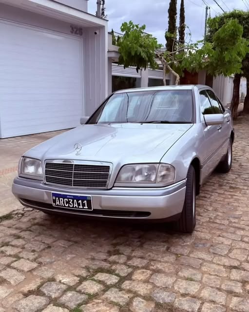 MERCEDES-BENZ C 220 - Imagem 11