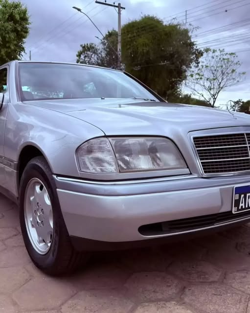 MERCEDES-BENZ C 220 - Imagem 12